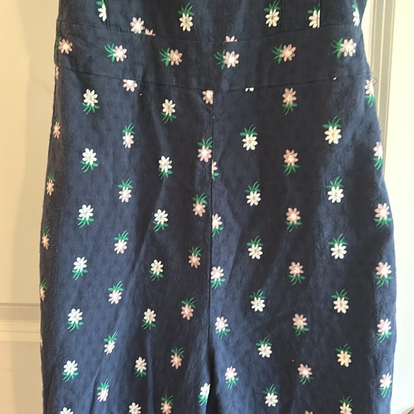 Jumper - Picture 2 of 2